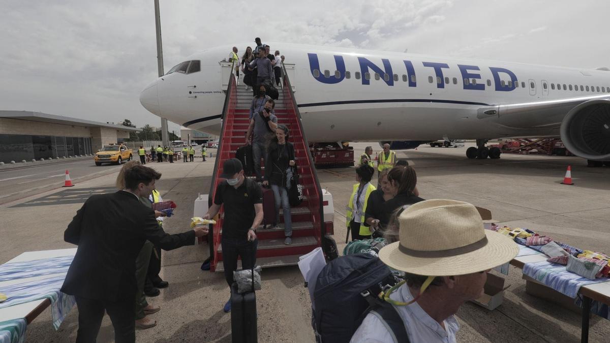 Am 3. Juni 2022 kamen die ersten Passagiere aus New York auf dem Flughafen von Palma an.