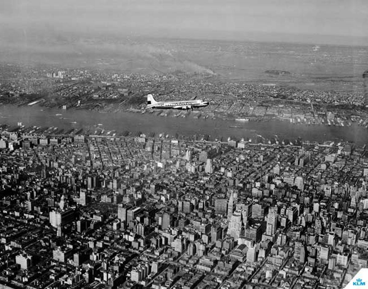 Primer vuelo Amsterdam-Nueva York en 1946 con &quot;Rotterdam&quot;, un Douglas DC-4