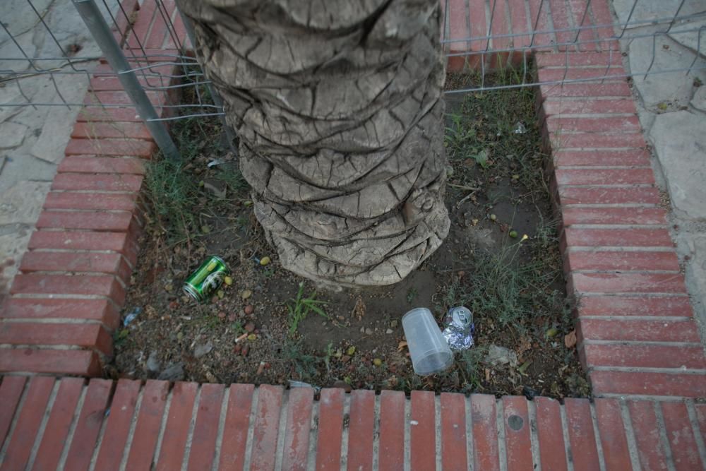 Los vecinos reclaman un mayor mantenimiento en el parque Fernández Ordóñez y en la ladera del río