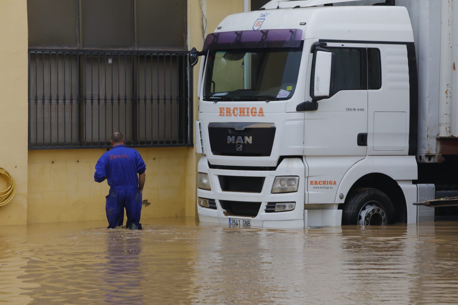 Daños en el polígono Vereda Sud de Beniparell