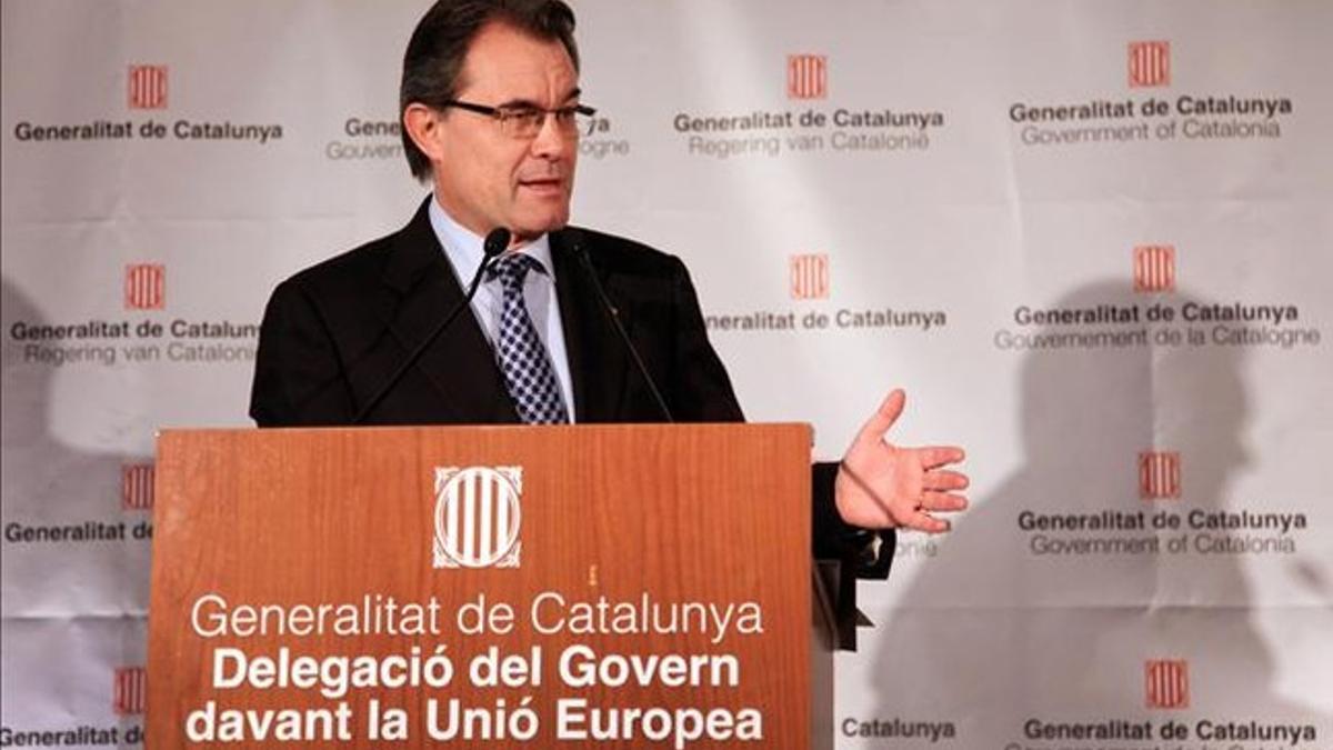 El 'president', Artur Mas, el 22 de abril, en la rueda de prensa ofrecida desde Bruselas. JORDI BEDMAR