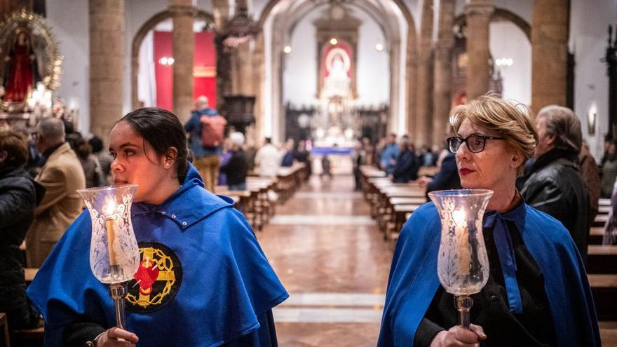 Procesión celebrada ayer en el interior de la iglesia de La Concepción de La Laguna. | | ANDRÉS GUTIÉRREZ