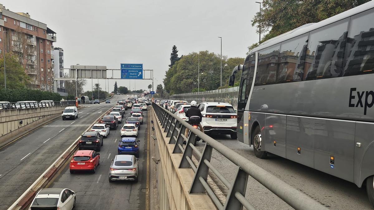 Retenciones en la salida de Murcia por Ronda Norte, esta mañana
