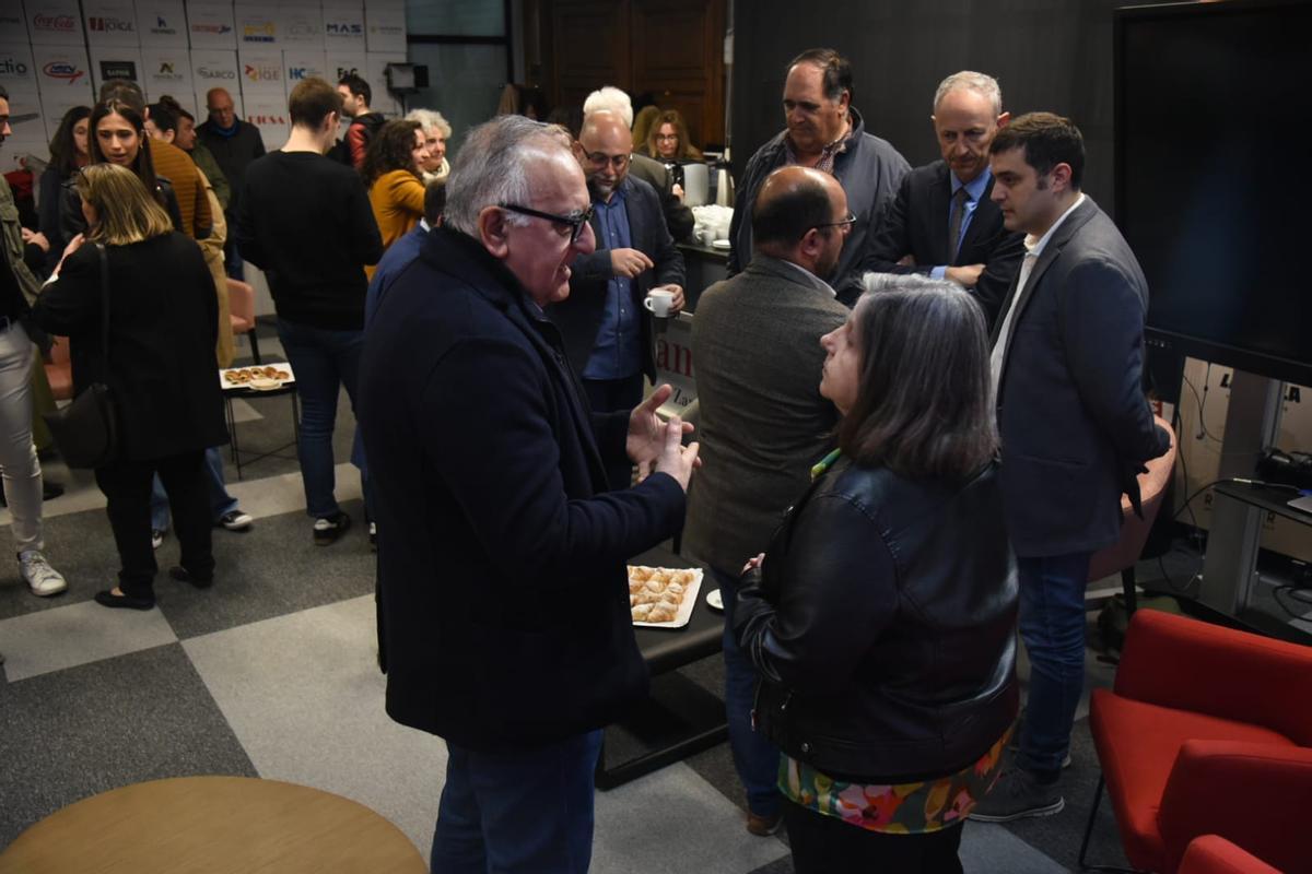 Clemente Sánchez-Garnica y Beatriz García, presidentes del PAR y de la Plataforma Liberal Aragonesa, respectivamente, en la presentación de su alianza electoral.