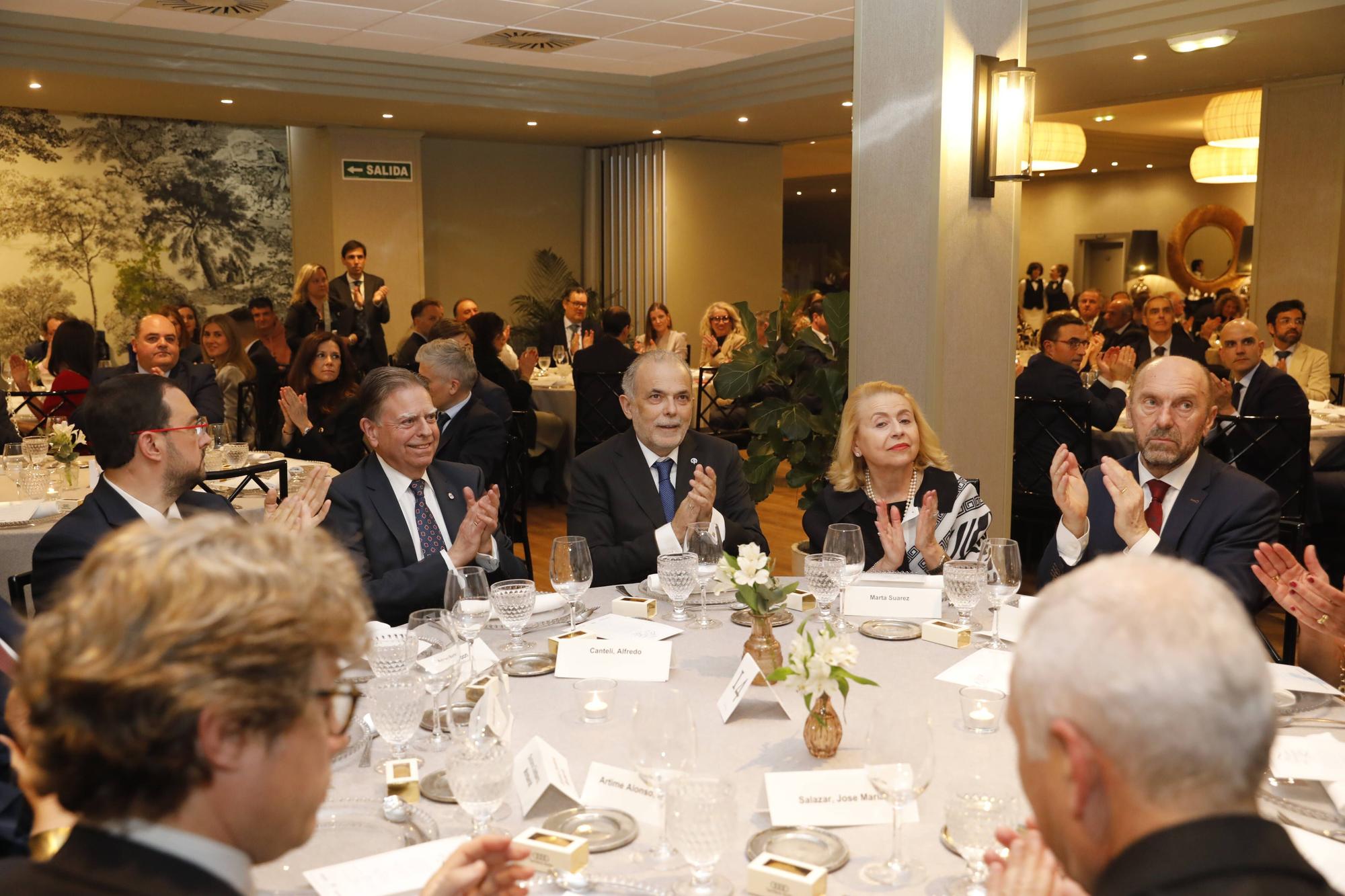 En imágenes | Entrega del Premio Ovetense del Año a José Manuel Ferreira