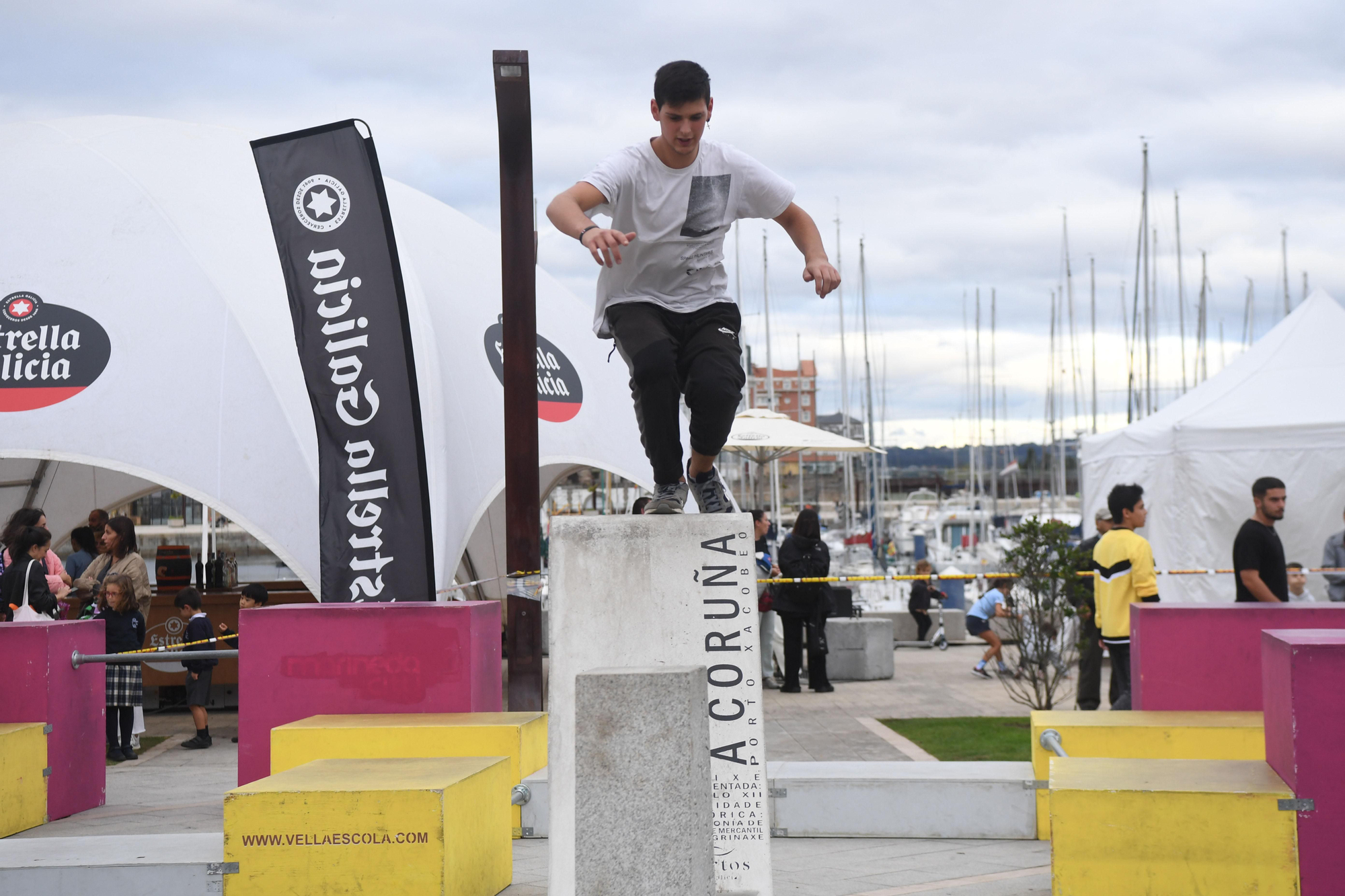 Montaje de Street Games A Coruña en O Parrote y la Marina