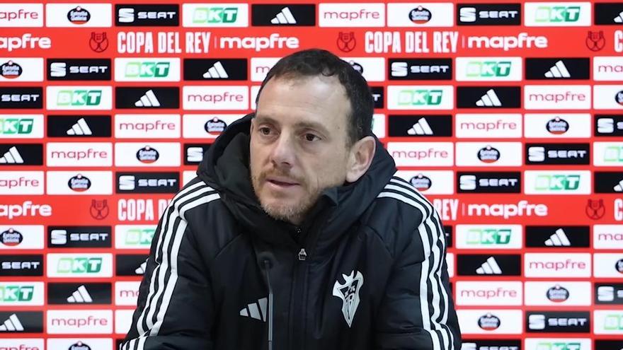 Alberto González: 