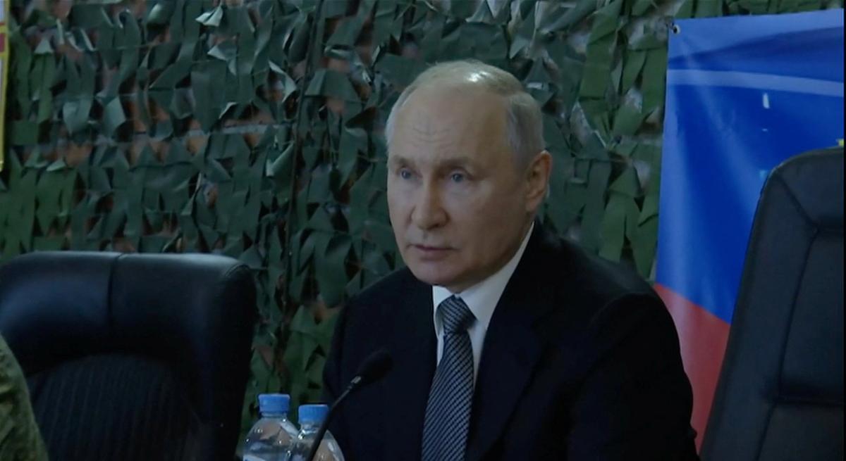 Putin visita por sorpresa Jersón y Lugansk