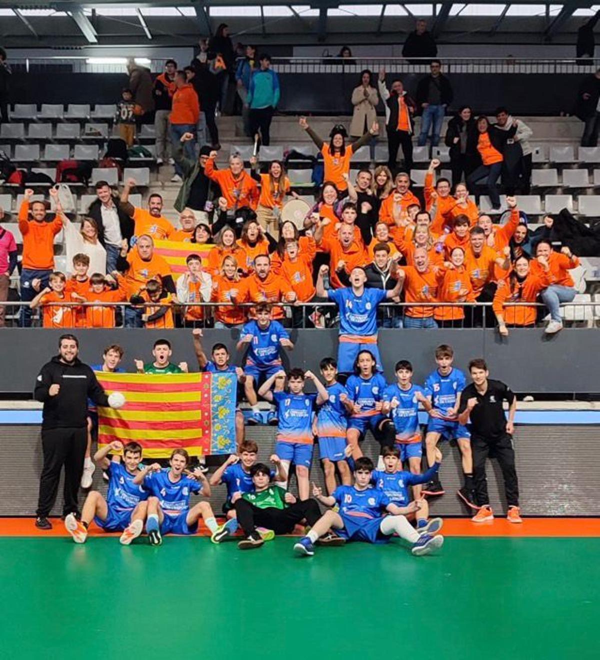 Jugadores de la Selección Valenciana Infantil de Balonmano durante el campeonato de España