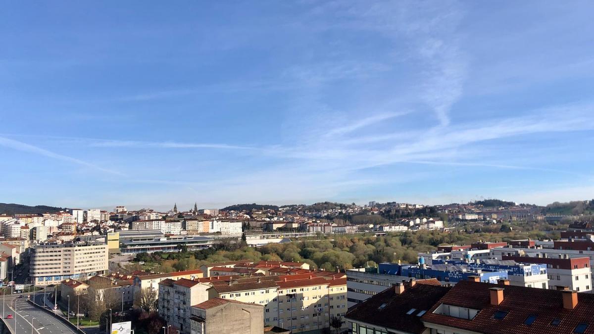 Martes de tiempo anticiclónico en Galicia con temperaturas en ascenso que en Santiago pueden alcanzar los 17 grados