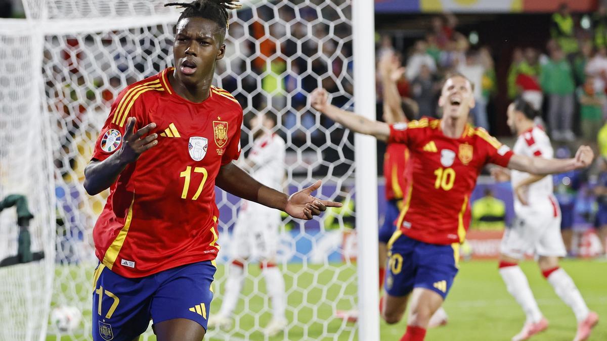 Nico Williams, jugador de la selección española, celebra su gol ante Georgia en octavos de la Eurocopa.