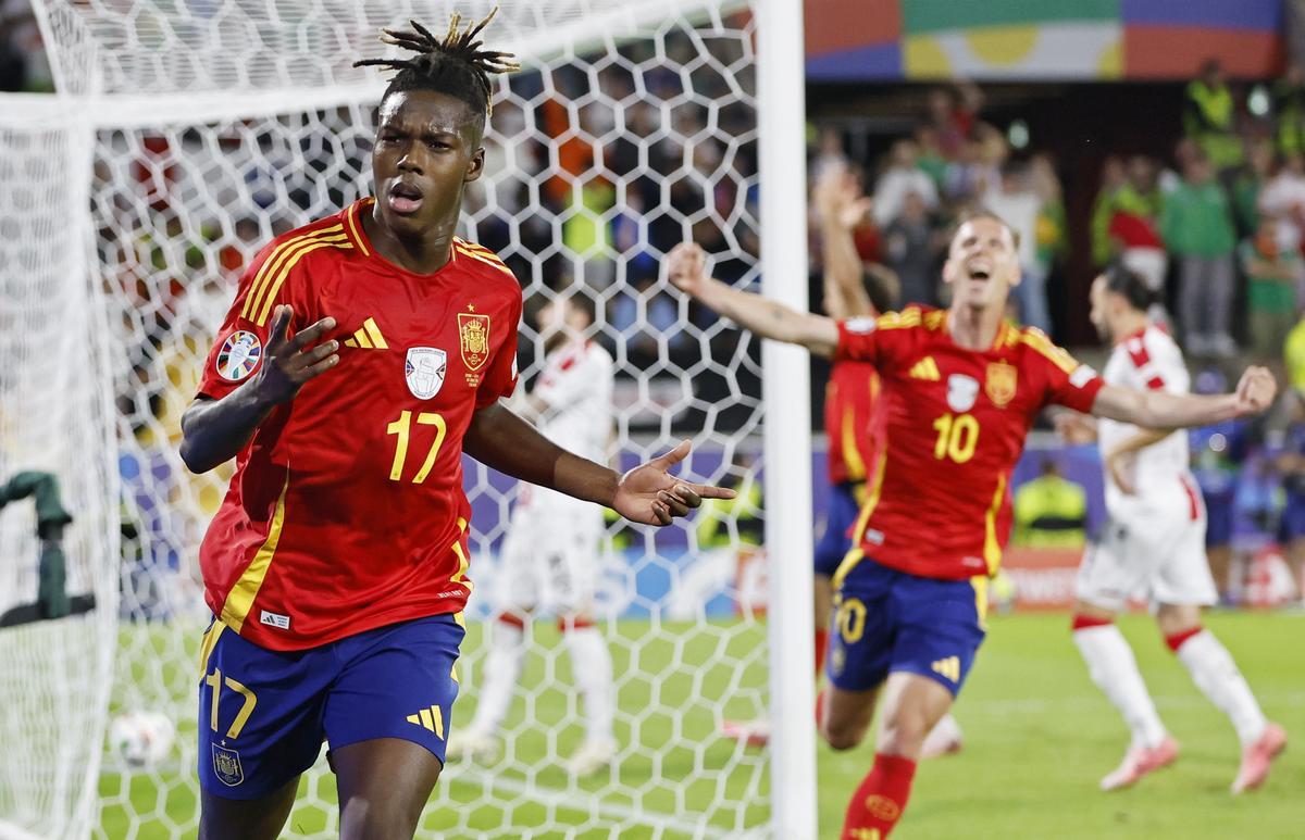 Nico Williams, jugador de la selección española, celebra su gol ante Georgia en octavos de la Eurocopa.