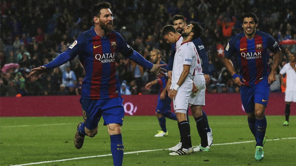 Messi celebra su primer gol frente al Sevilla