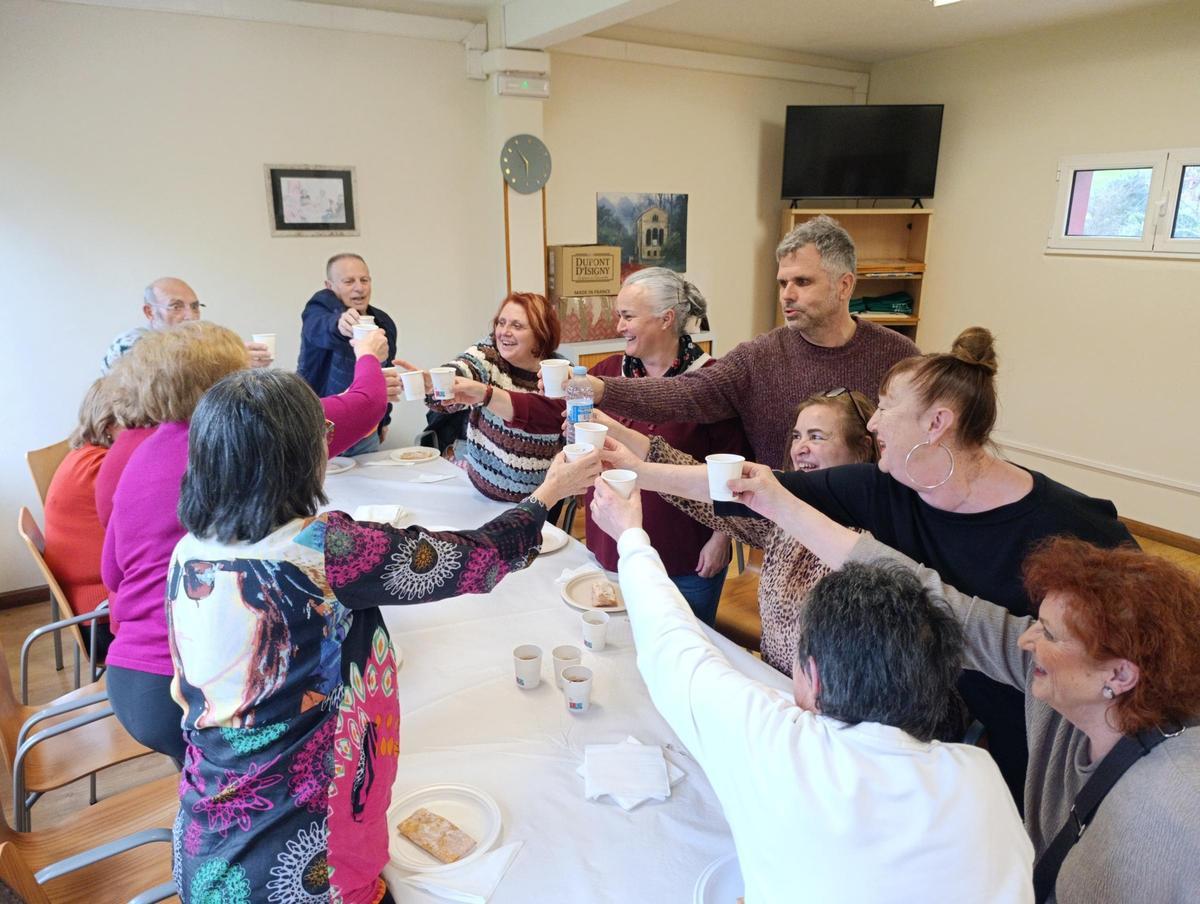 Villabona "se merienda" el "Antroxu" en Llanera