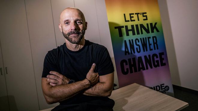 Ferran Poca, impulsor de la candidatura de Barcelona al WorldPride 2030: "Esta ciudad me permitió ser quien soy"