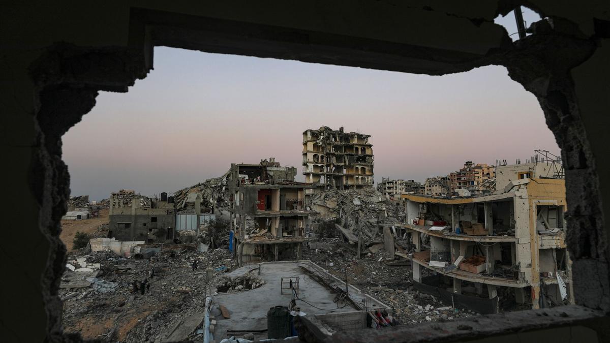 Ruinas de edificios destruidos en el norte de la ciudad de Gaza