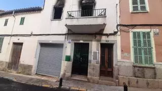 Un vecino de la mujer muerta en un incendio de Inca: "Era un fuego exagerado. Un bombero la sacó en brazos de la casa y ya  no se movía"