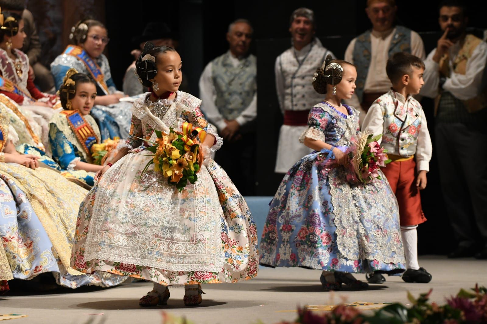 La exaltación de la reina fallera infantil de Burriana del 2023, en imágenes