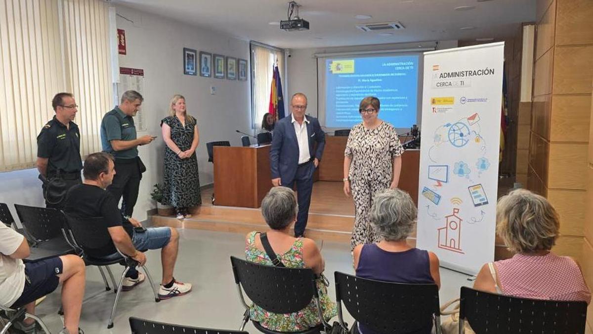 García Valls ha vistado Xilxes con motivo del desplazamiento de este servicio.