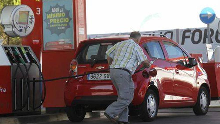 La gasolina y el gasóleo se abaratan por primera vez en enero