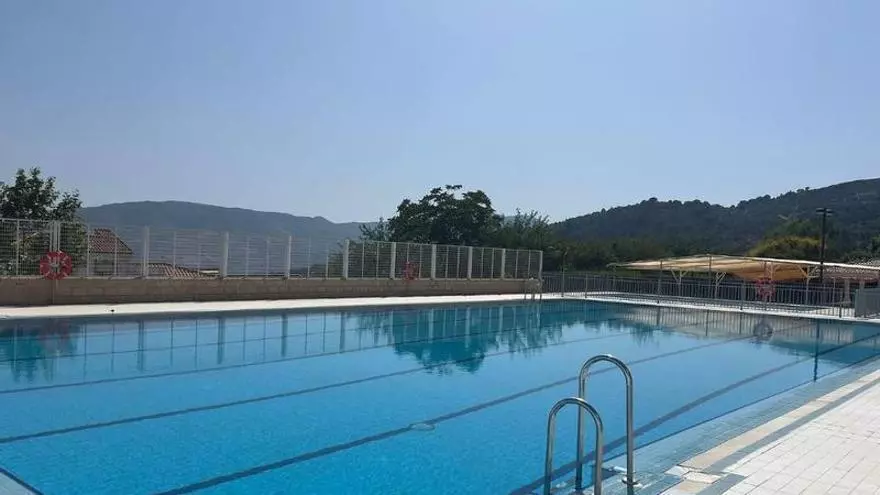 VÍDEO | Una de las piscinas más baratas de toda Andalucía está en este pequeño pueblo de Granada