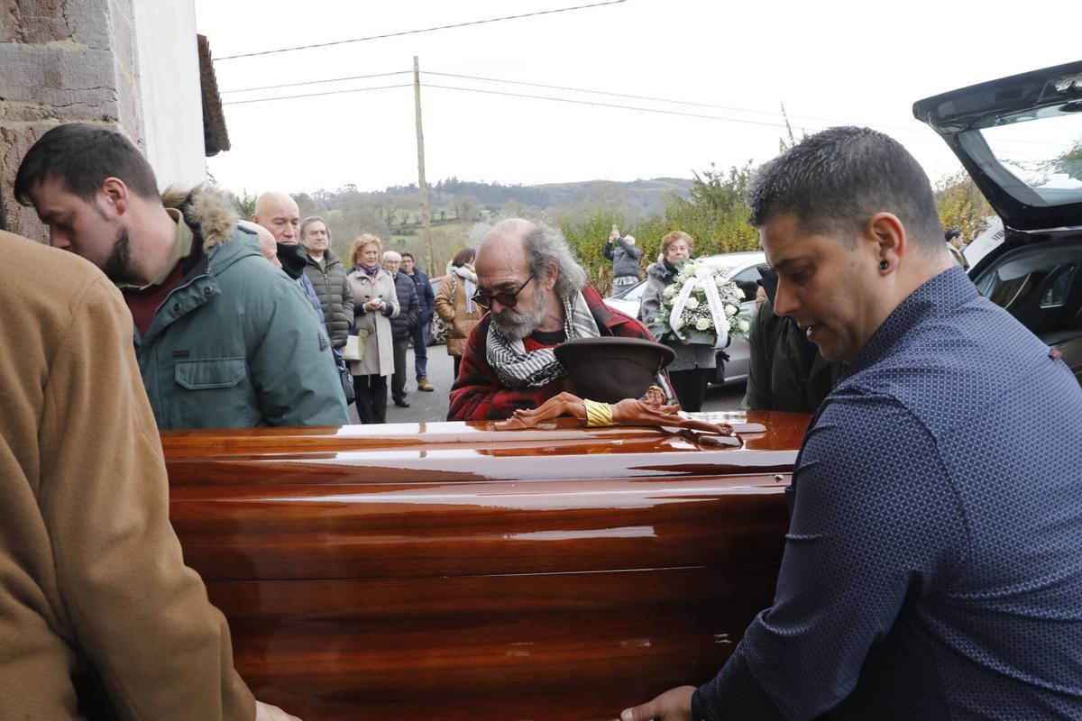 Limanes. Iglesia parroquial Santa María de la O. Funeral Selito