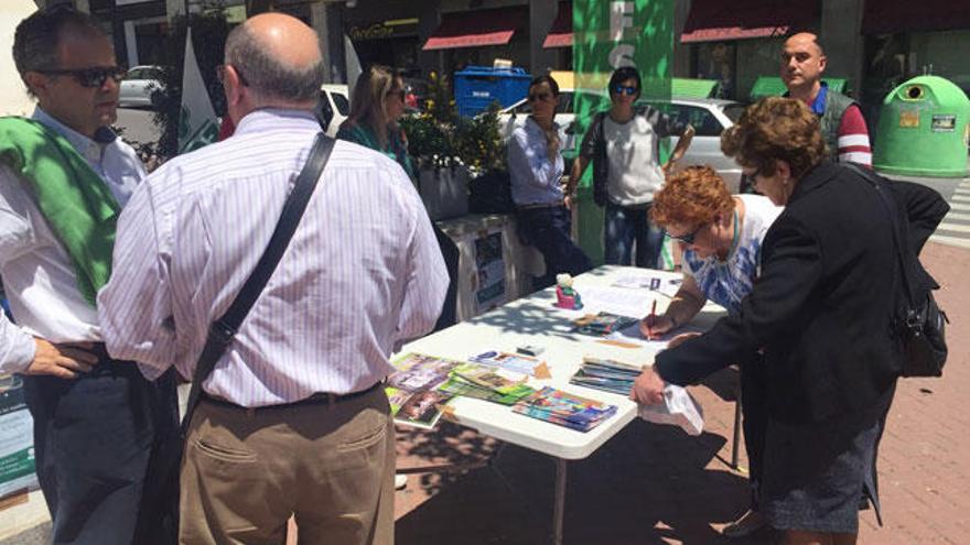 Recogida de firmas entre FSIE y centros concertados hoy en Alcoy