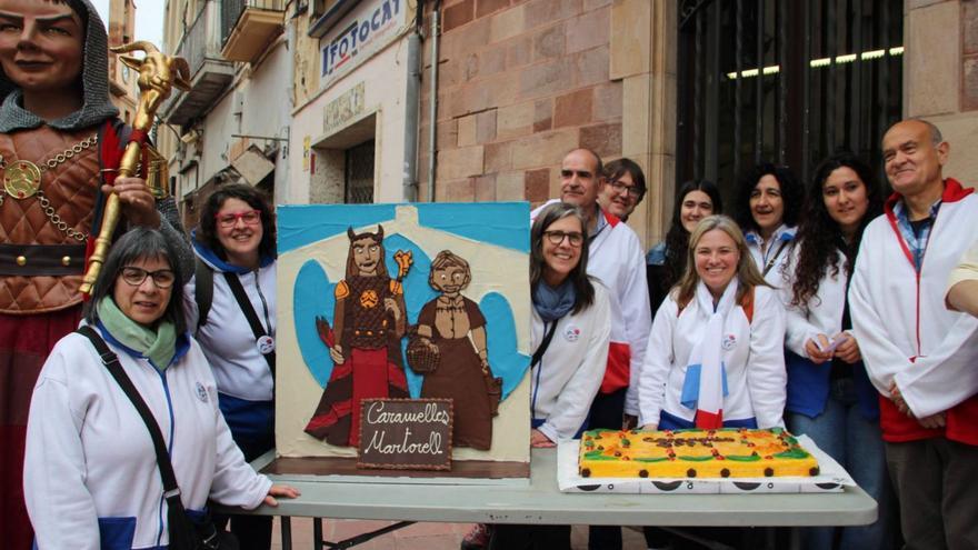 La família Arús Canals guanya la mona gegant de les Caramelles de Martorell