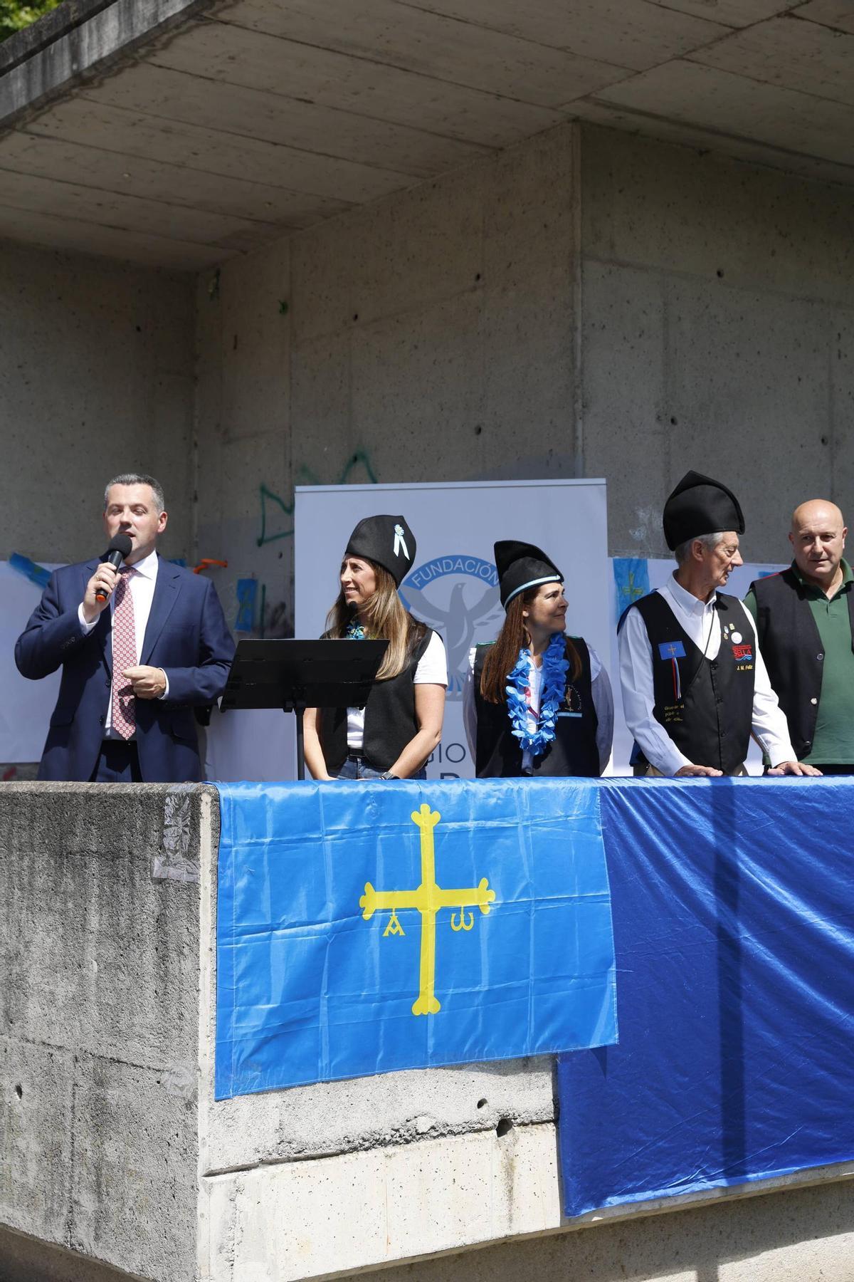 El colegio Juan Pablo II-San Miguel recrea el Descenso del Sella (en imágenes)