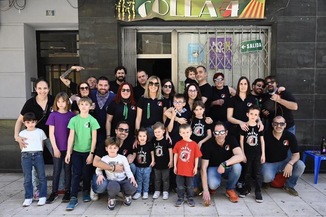 Búscate en la galería de fotos de las collas (II)