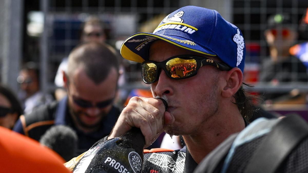 Pedro Acosta, sobre su brutal batalla con Márquez: "Mi padre no me ha enseñado a rendirme"