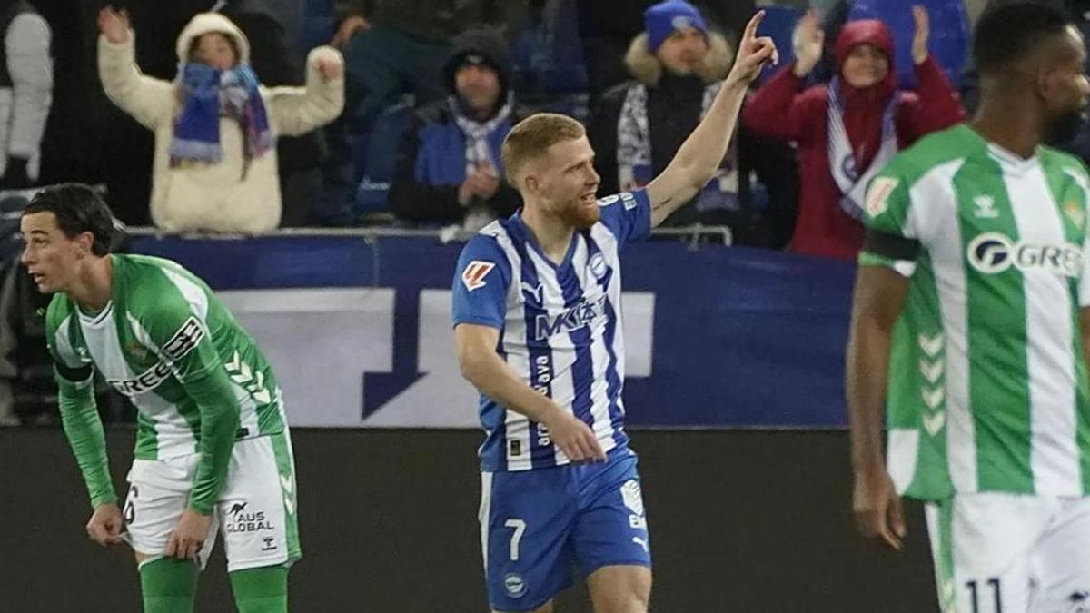 Carlos Vicente, autor del primer gol en Mendizorroza, clave... antes de emigrar al fútbol inglés