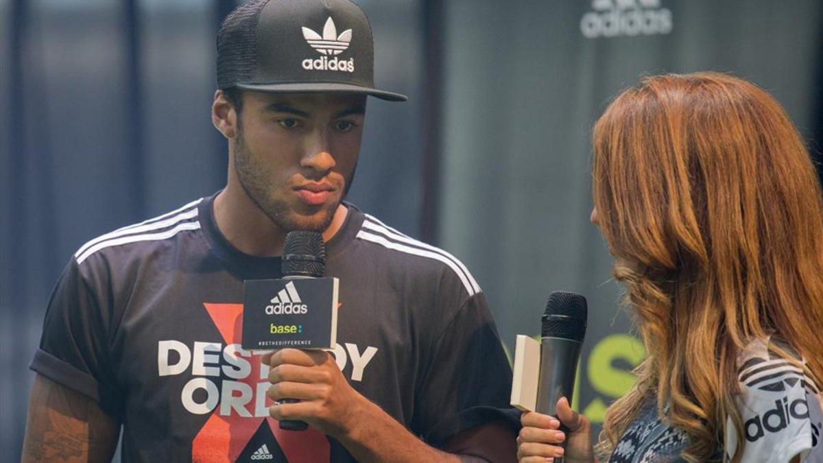 Rafinha, en un acto publicitario de la marca Adidas