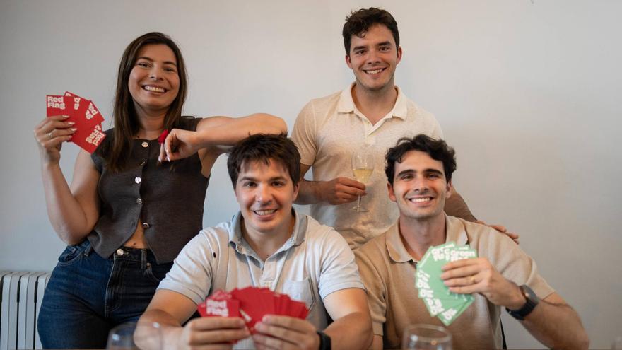 Ari Cuffi, Iñaki Morton, Arnau Argemi y Javier Núñez, creadores del juego de mesa viral Amigo Date Cuenta.