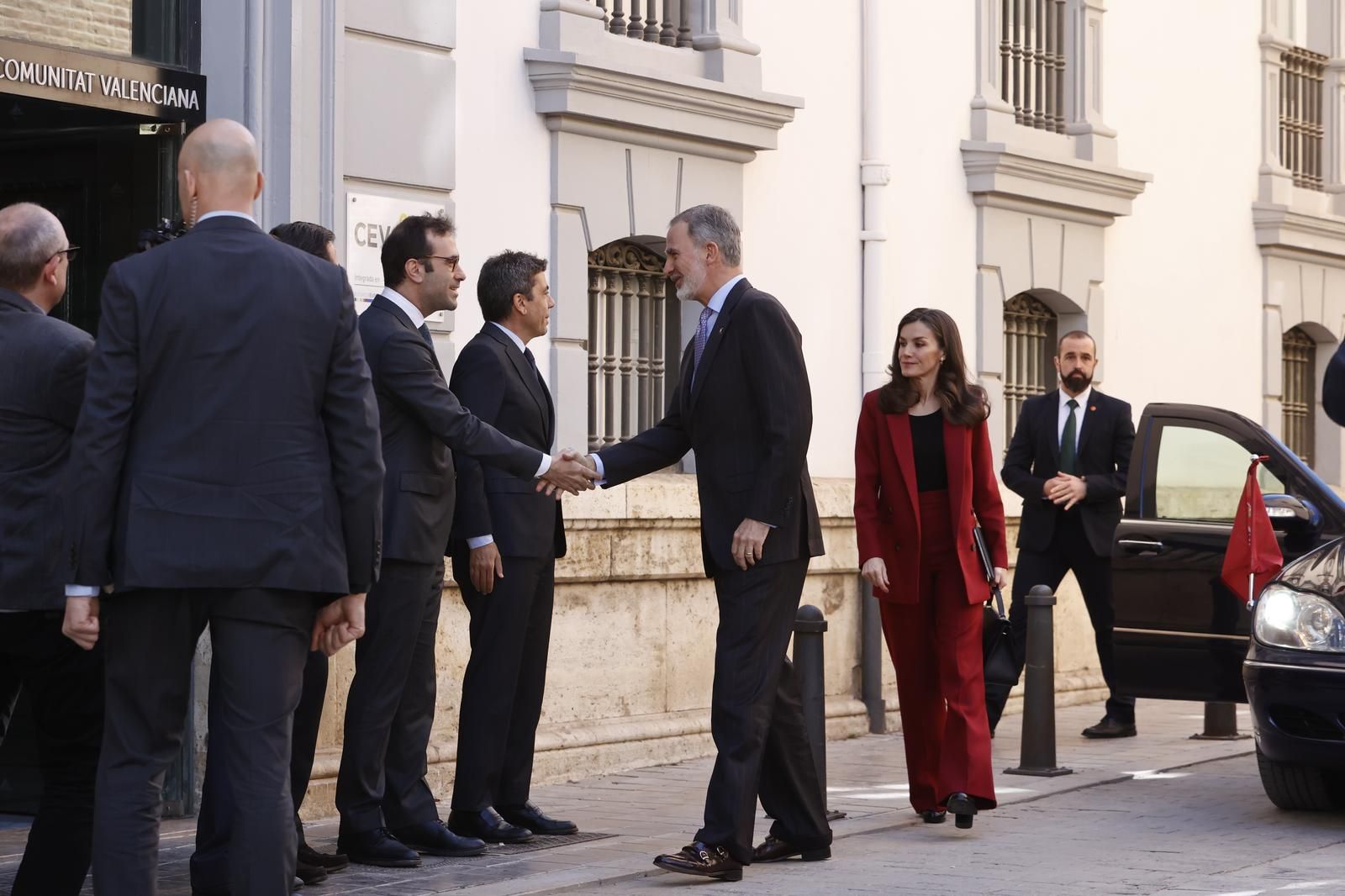 La sexta visita de los reyes a València para implicarse en la reconstrucción, en imágenes