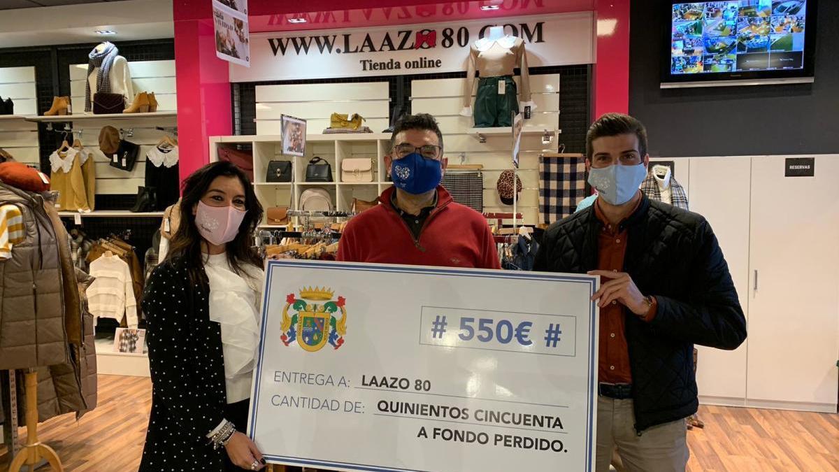 El Ayuntamiento de Alguazas entrega ayudas de entre 100 y 550 euros a 58 comercios