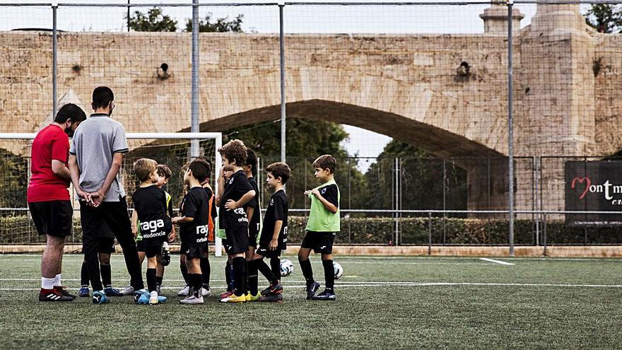 La patata caliente del deporte base