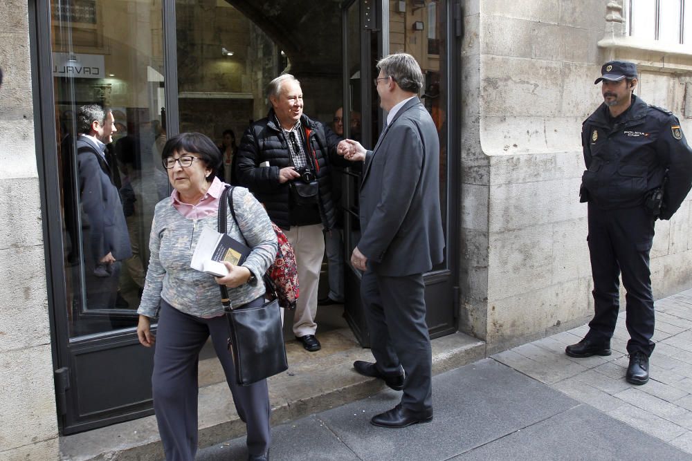 Vecinos de Morella, de visita en el Palau de la Generalitat