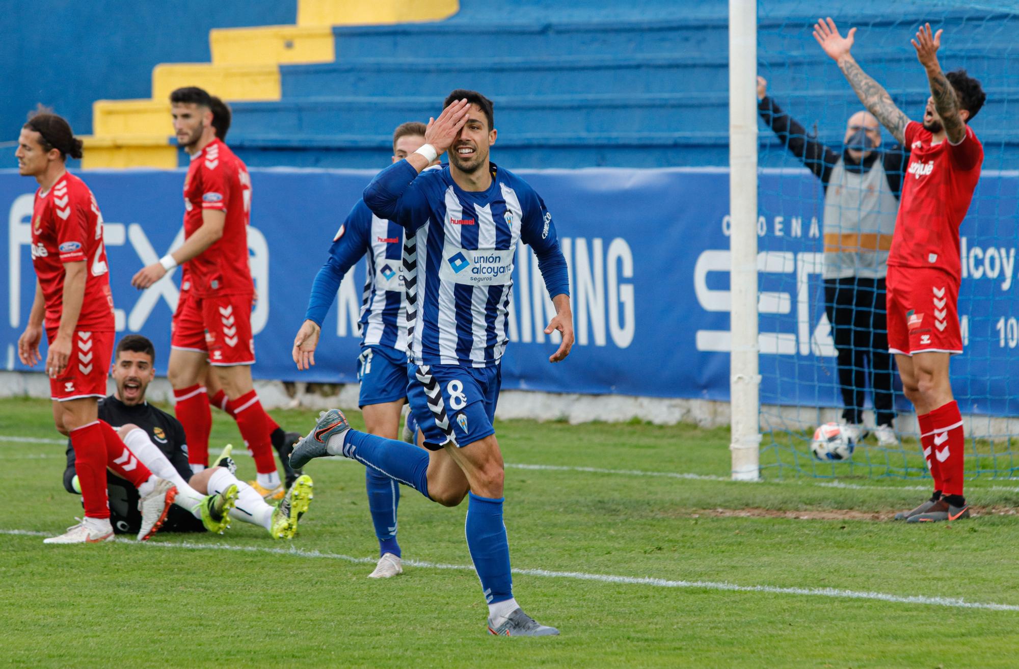 El Alcoyano suma un punto que sabe a poco ante el Nàstic (1-1)