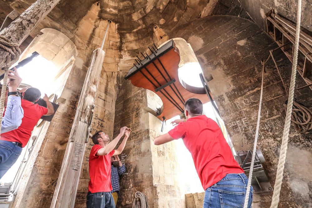 Volteo de campanas en la Iglesia de San Martín de