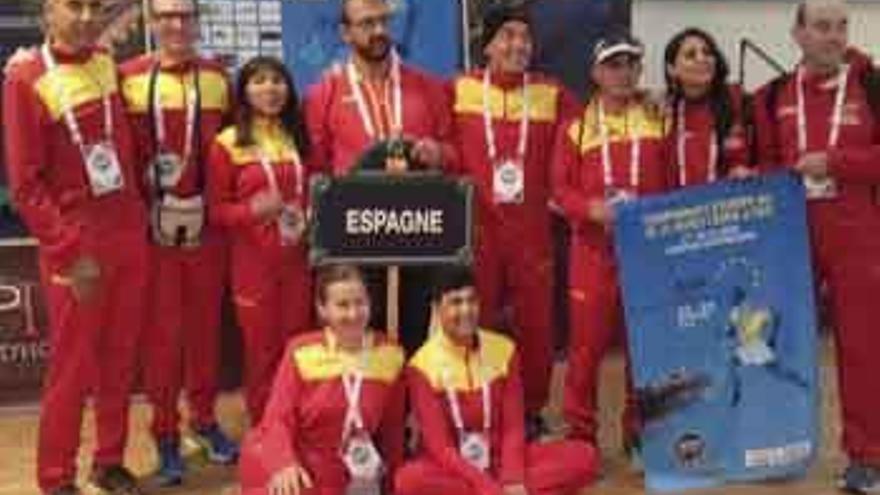 Foto de familia de la selección española en Albi.