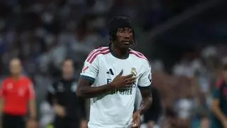 La gran apuesta de Florentino no arranca: solo 94 minutos en cinco partidos