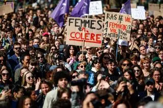 'Je suis Gisèle': París sale a la calle en apoyo a la víctima drogada y violada por decenas de hombres