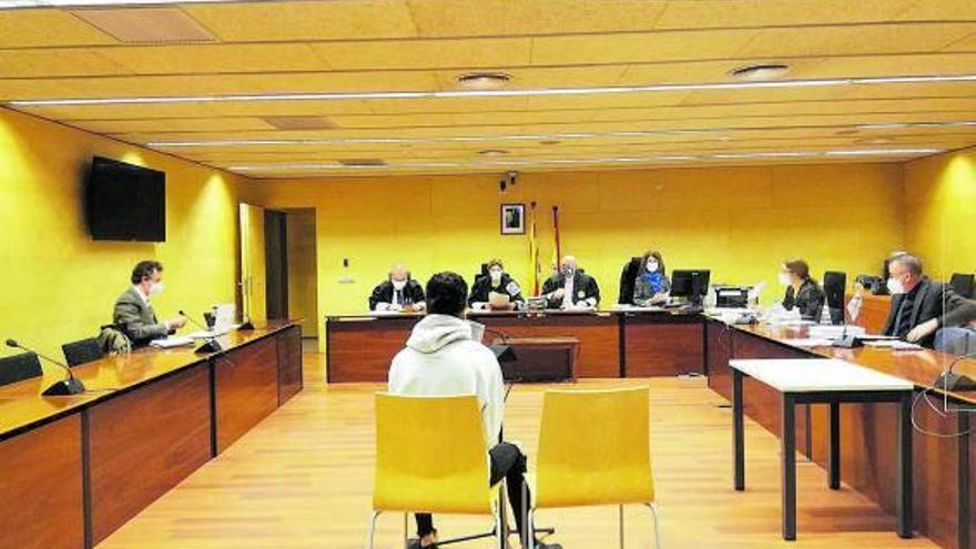 L&#039;acusat d&#039;intentar matar un home a Puigcerdà el 2018, ahir durant el judici a l&#039;Audiència