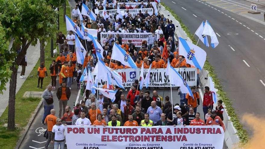 Manifestación de la industria electrointensiva, el pasado mes de junio en A Coruña. Miguel Miramontes / Roller Agencia.