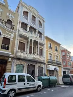 Frustran el intento de okupación uno de los edificios modernistas más emblemáticos de Cullera