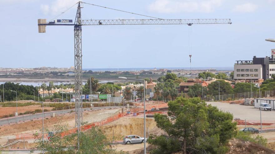 Imagen de la zona de La Coronelita en la que ya se han levantado varias de las manzanas de viviendas turísticas previstas