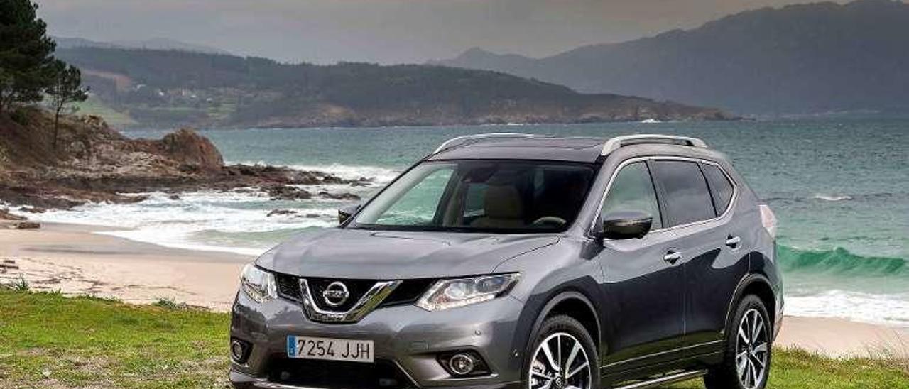 El X-Trail recoge la herencia de los 4x4 de Nissan y puede disponer de hasta siete plazas. // FDV