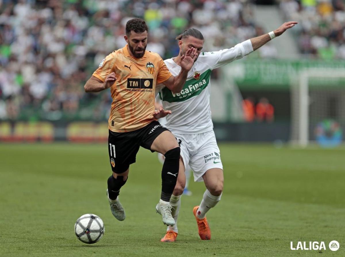 Luis Rioja y Pétrot, en el partido del Elche - Valencia