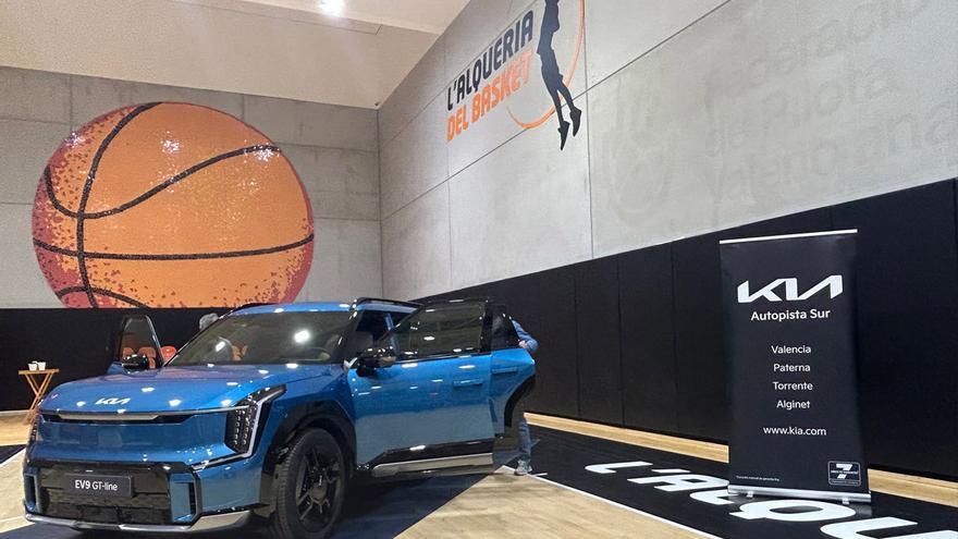 Kia Autopista Sur elige L’Alqueria del Basket para la puesta de largo del nuevo EV9